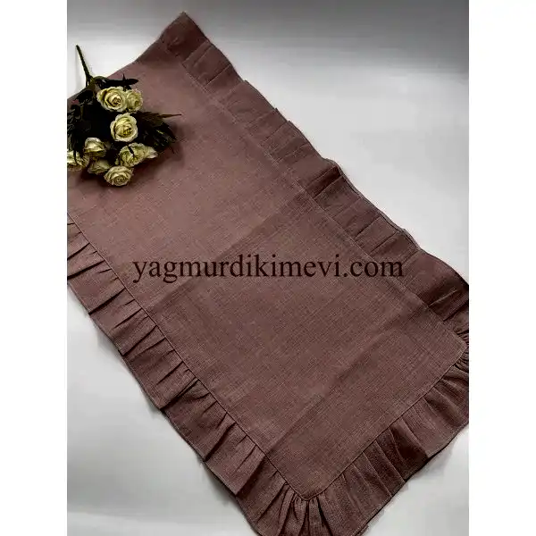 Naturel fırfırlı keten kumaş masa örtüsü zarif tasarımı ile