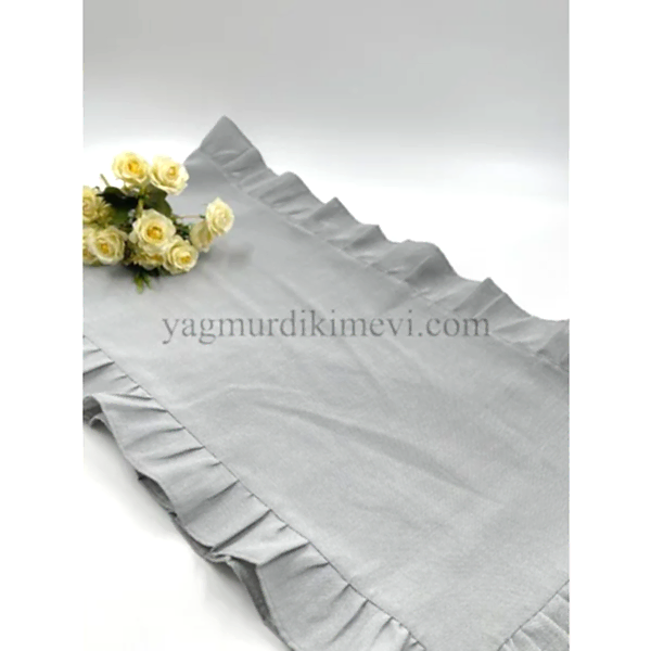 Naturel Fırfırlı Keten Kumaş Masa Örtüsü Naturel fırfırlı keten kumaş masa örtüsü zarif tasarımı ile