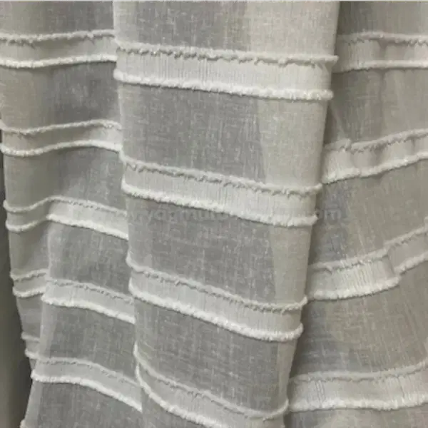 alt="Püsküllü Lüks Keten Tül Perde - Ağır Gramaj, Natürel Doku ve Gösterişli Püskül"