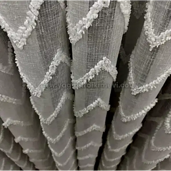  Zigzag desenli püsküllü lüks keten tül perde – ağır gramajlı, dokulu ve modern perde modeli