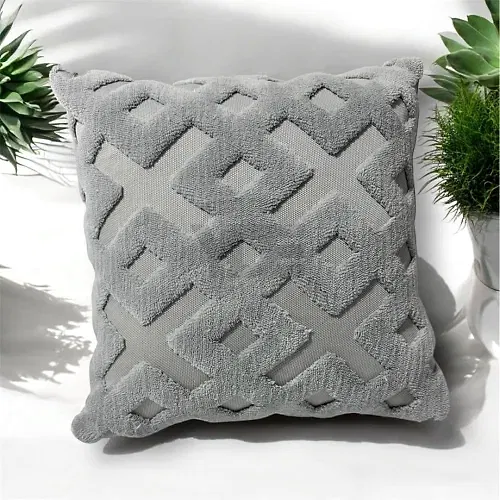 Punch İşlemeli Dekoratif Kırlent Kılıfı