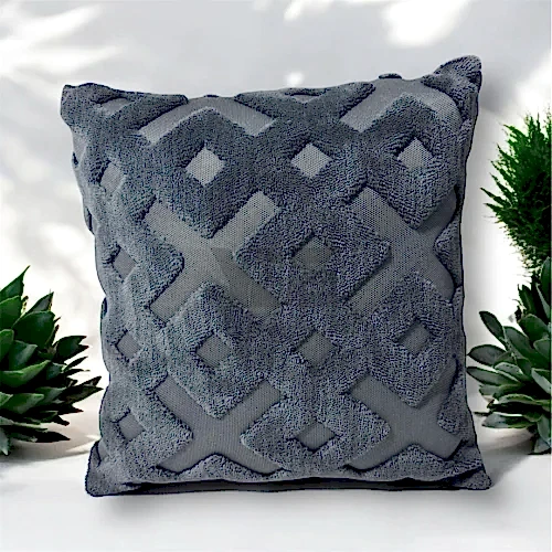 Punch İşlemeli Dekoratif Kırlent Kılıfı