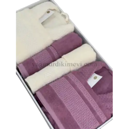  Lüks Aile Bornoz Seti – 2 Bornoz, 2 Büyük Havlu, 2 Baş Havlu, 2 Özel Banyo Sabunu