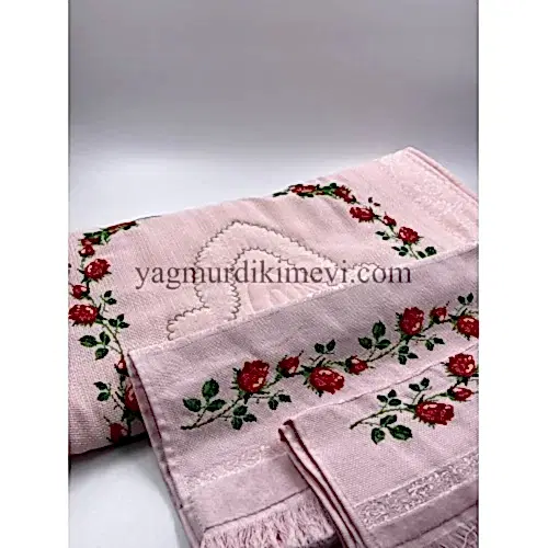 Kanaviçe İşlemeli Seccade Takımı (3’lü Set)