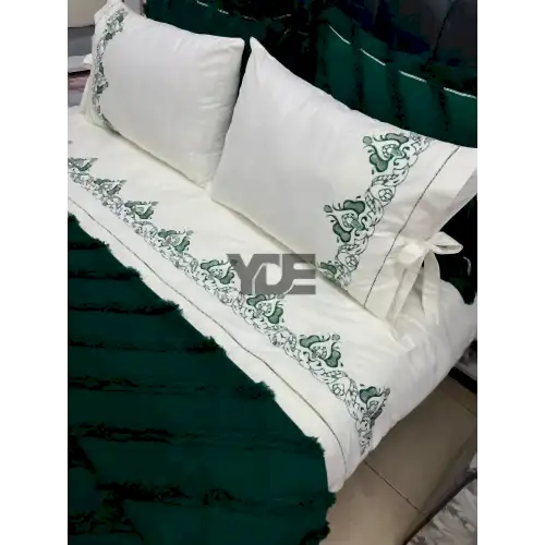 7 Parça Çeyizlik Nakışlı Nevresim Takımı ve Püsküllü Pike Örtüsü Seti