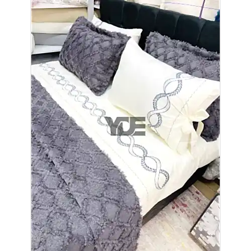 7 Parça Çeyizlik Nakışlı Nevresim Takımı ve Püsküllü Pike Örtüsü Seti