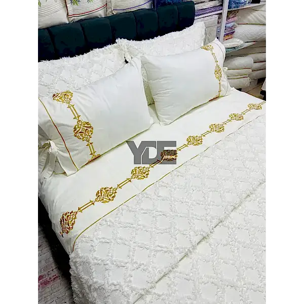 7 Parça Çeyizlik Nakışlı Nevresim Takımı ve Püsküllü Pike Örtüsü